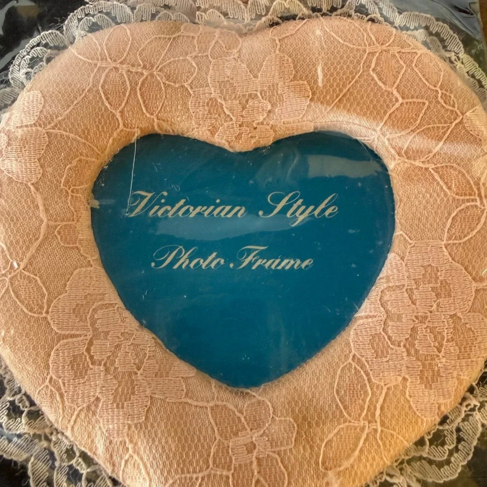 Set of 2 Vintage Grand Prix Victorian Style Heart Lace Photo Frames NOS Sealed